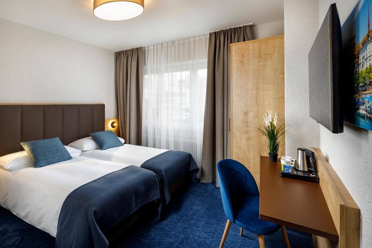 Hotel Tivoli シュリーレン エクステリア 写真