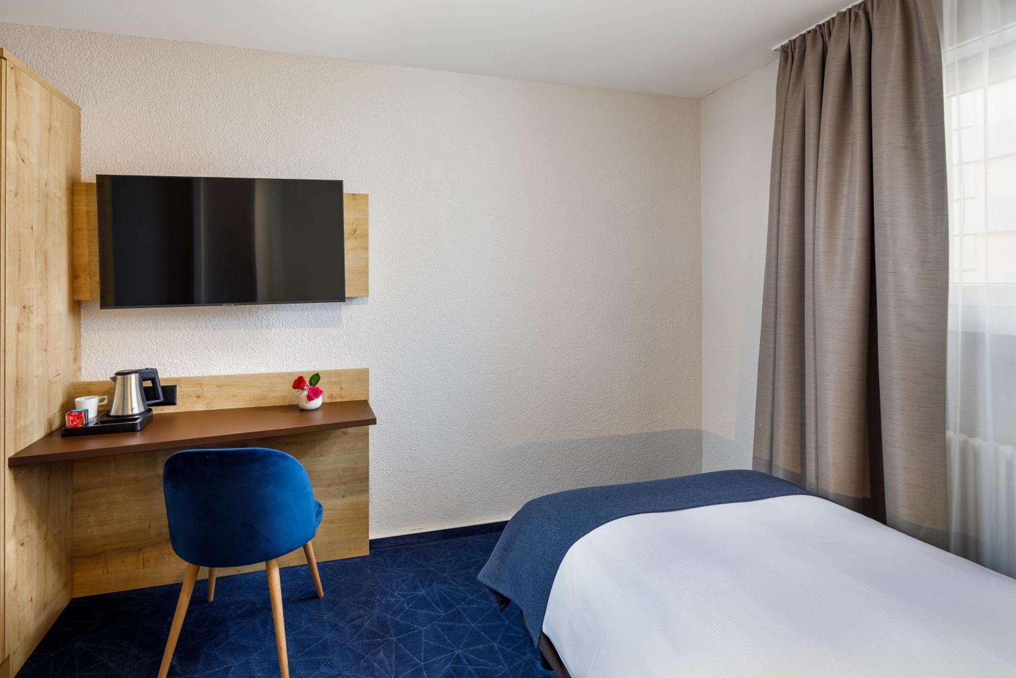 Hotel Tivoli シュリーレン エクステリア 写真
