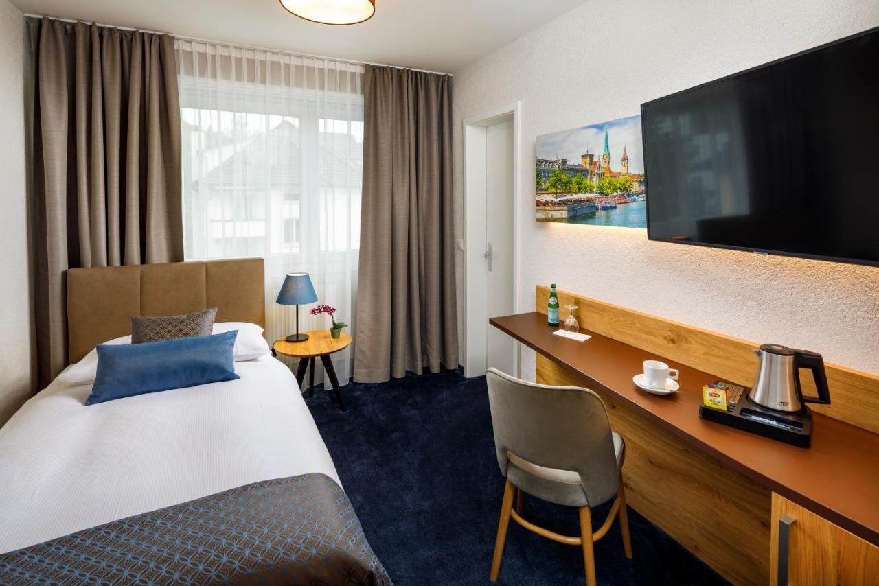 Hotel Tivoli シュリーレン エクステリア 写真